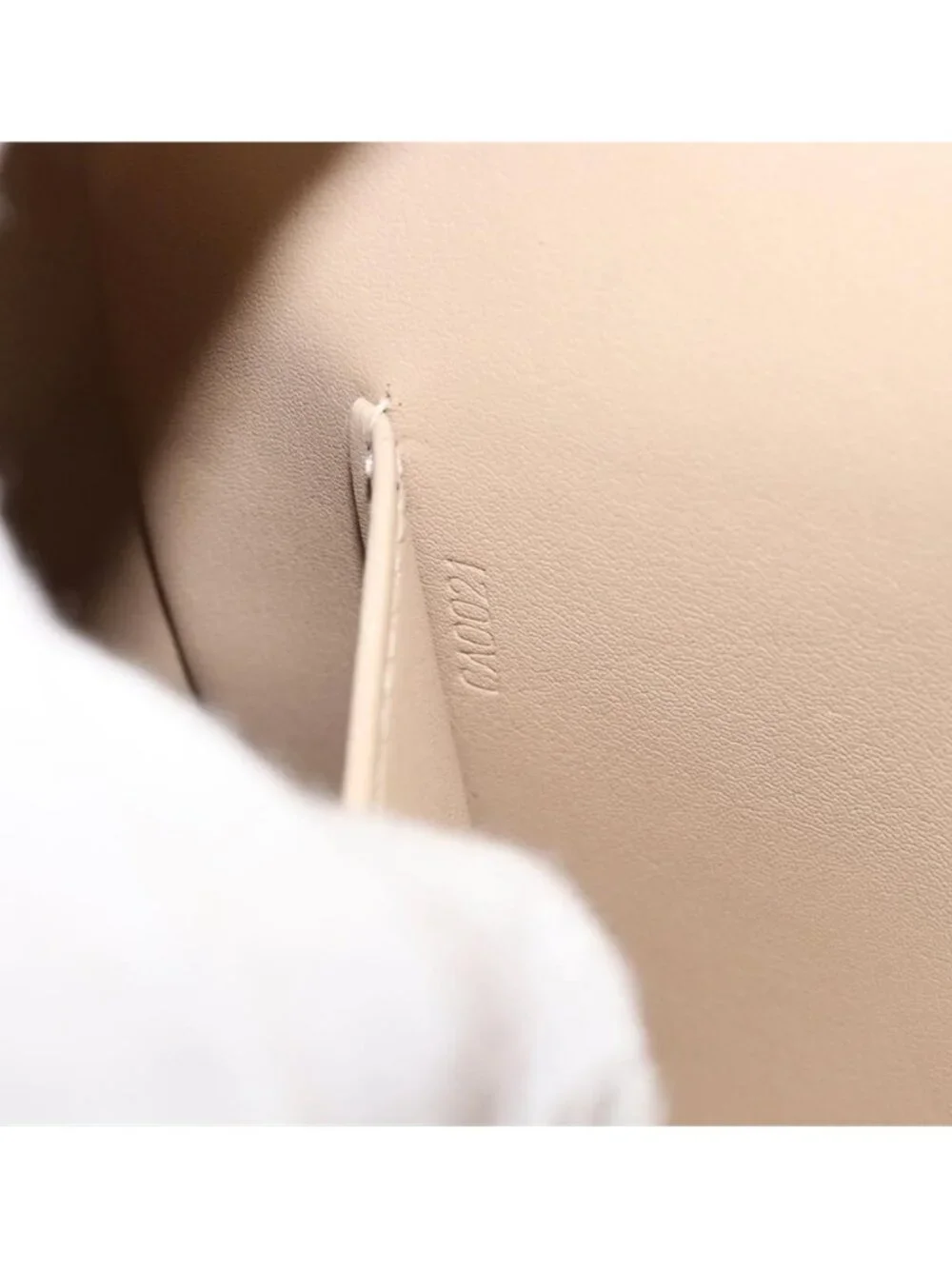 Authentic LOUIS VUITTON Monogram Vernis Thompson Street Bag Beige M91301 LV